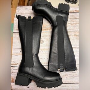 Black Women's Knee-High Leather Boots